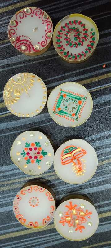 Decorated Diyas- Pack of 8